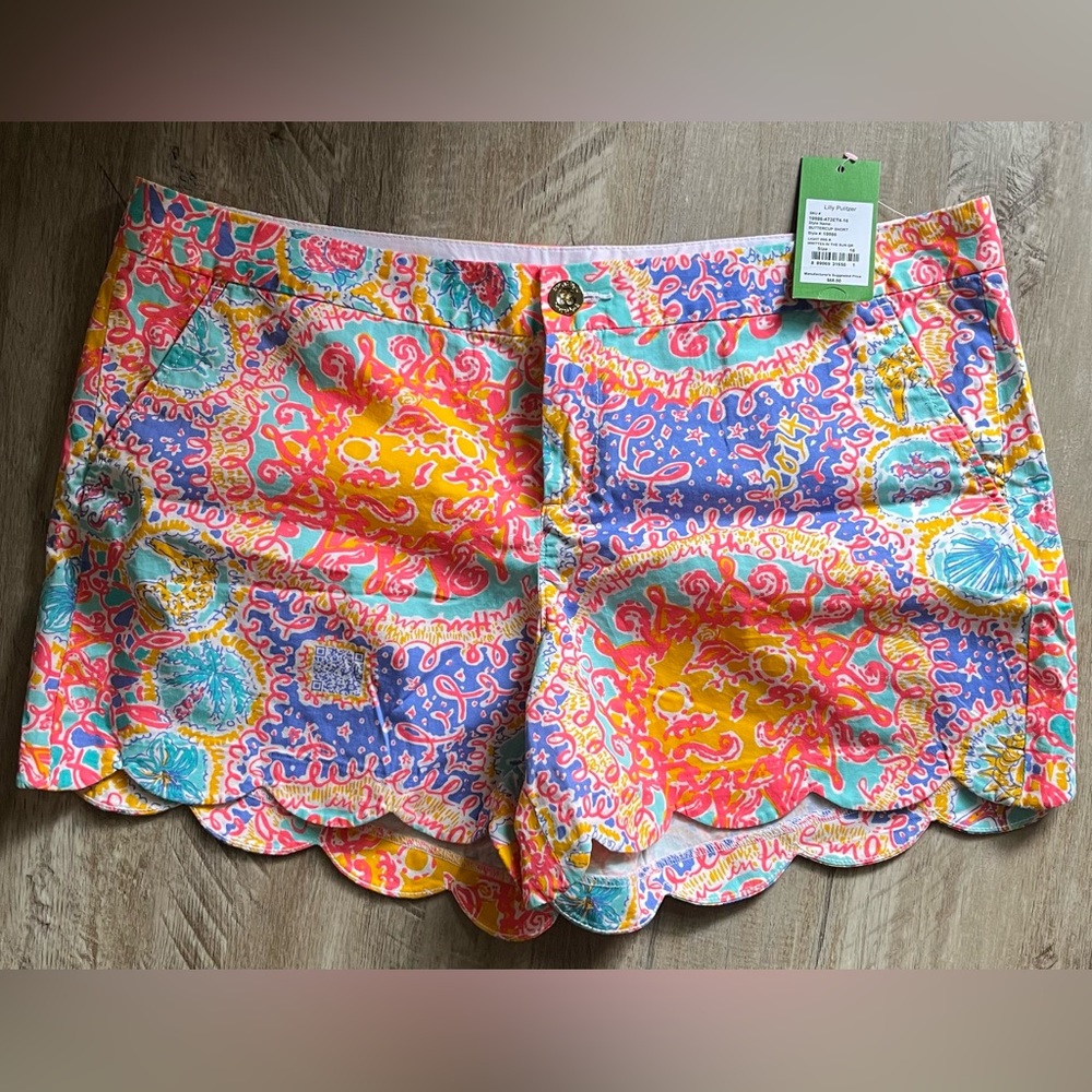 New with tags Lilly Pulitzer Buttercup shorts in Written in the Sun